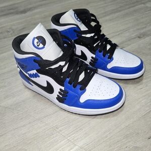 Nike Womens Air Jordan 1 Mid Sisterhood Sz 6.5